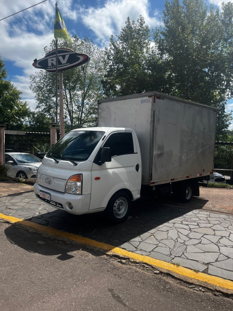 HR 2.5 TCI HD BAU 4X2 8V 97CV TURBO INTERCOOLER DIESEL 2P MANUAL - 2010 - CARLOS BARBOSA