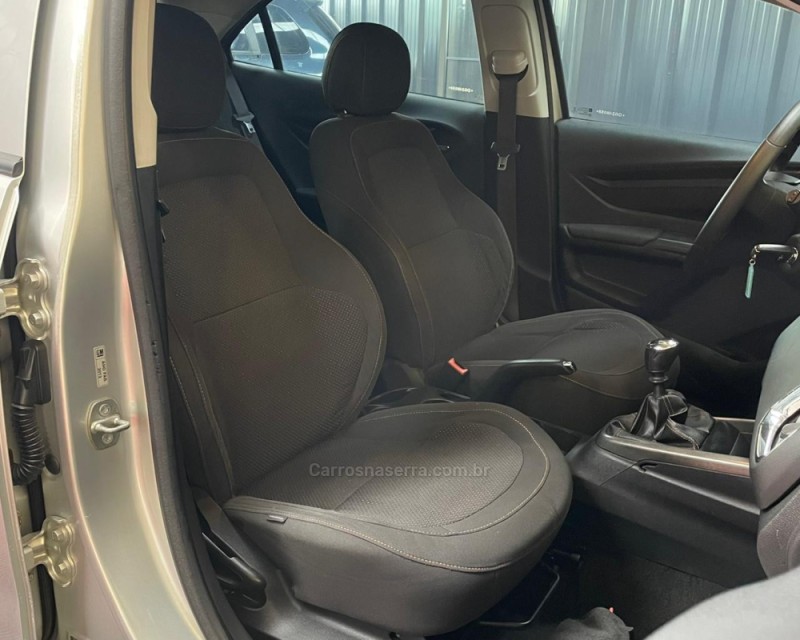 ONIX 1.0 MPFI LT 8V FLEX 4P MANUAL - 2013 - VACARIA