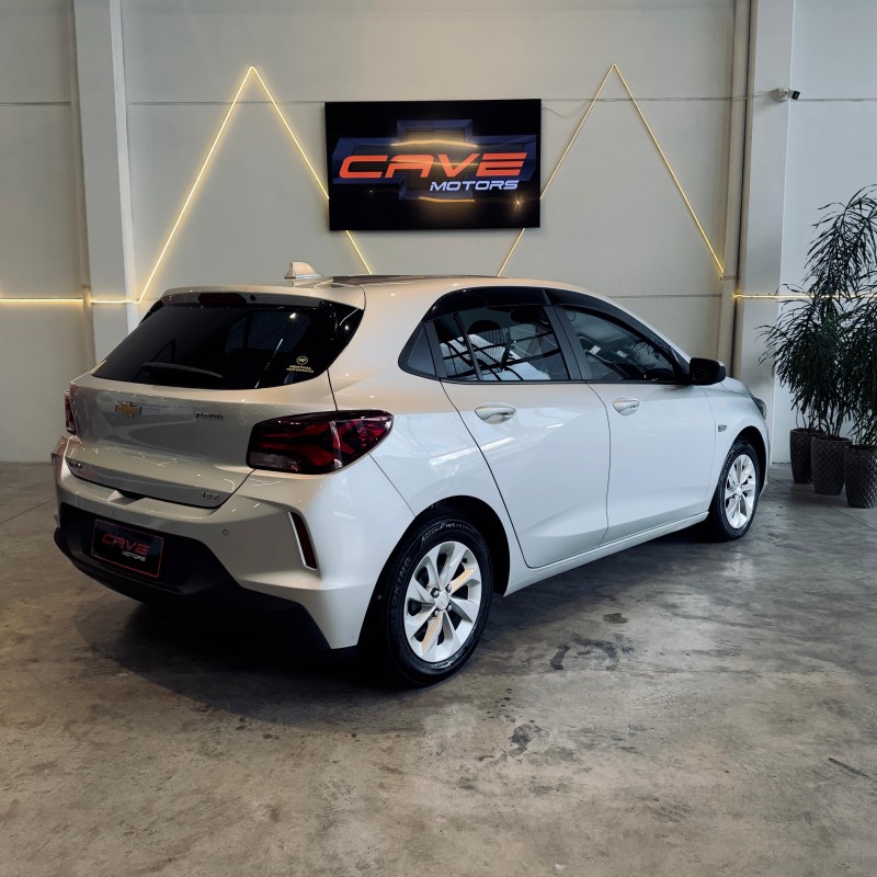 ONIX 1.0 LTZ 12V TURBO FLEX 4P MANUAL - 2021 - CAXIAS DO SUL