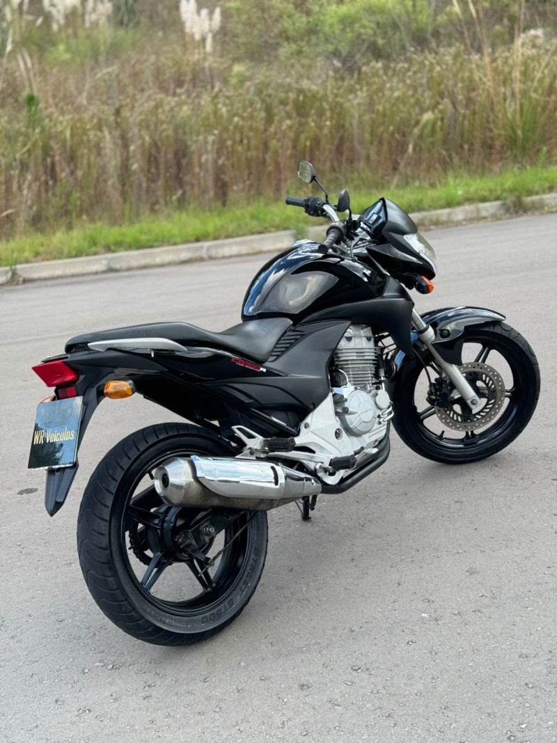 CB 300R  - 2011 - BENTO GONçALVES