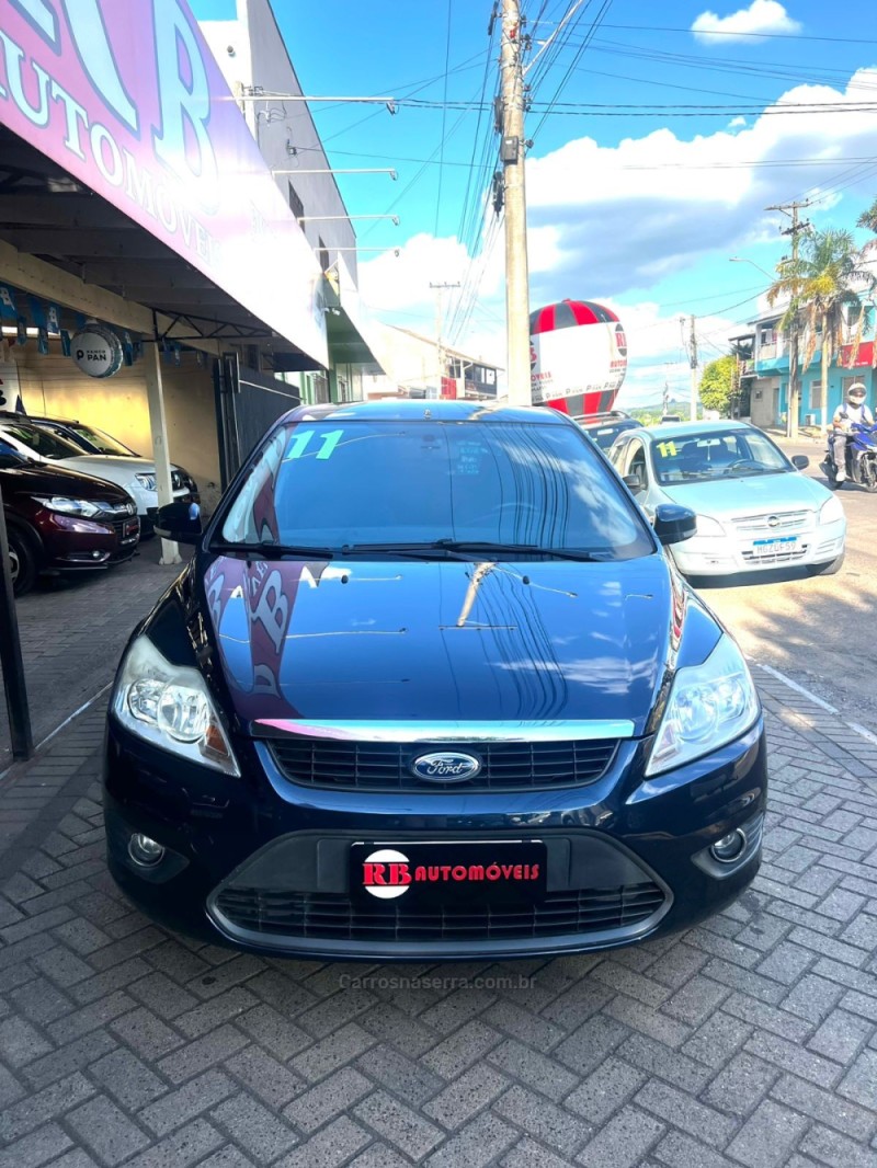 FOCUS 2.0 HA 16V GASOLINA 4P MANUAL - 2011 - PAROBé