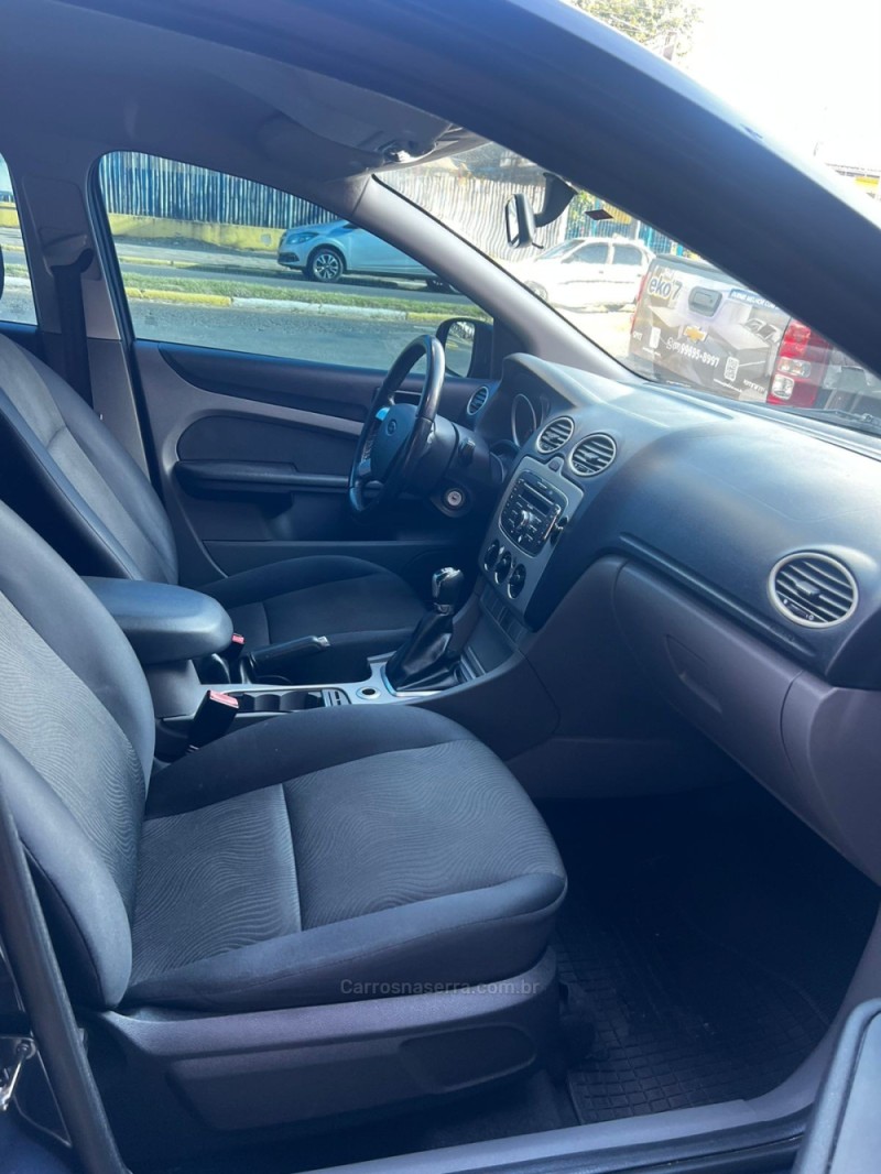 FOCUS 2.0 HA 16V GASOLINA 4P MANUAL - 2011 - PAROBé