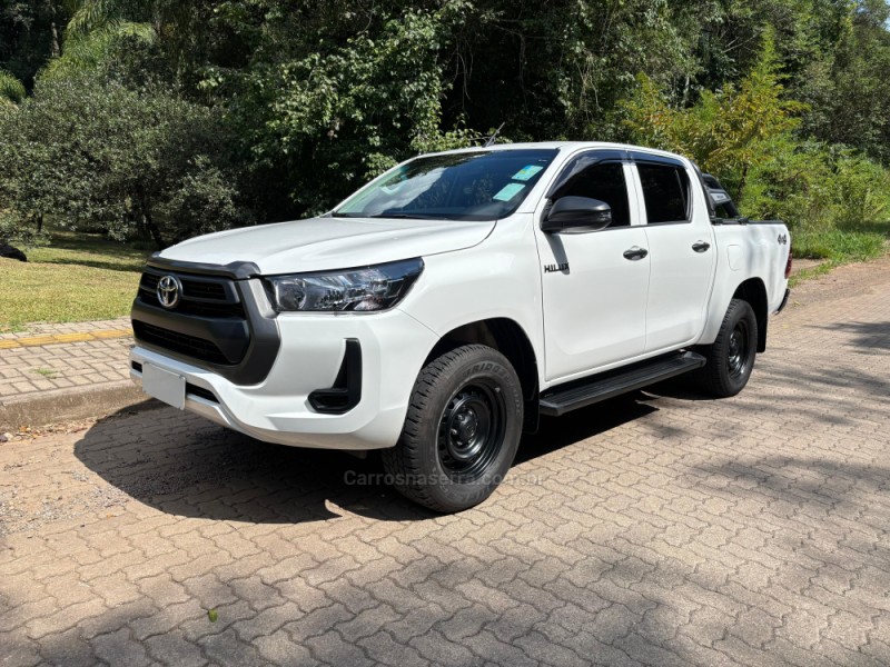 HILUX 2.8 STD 4X4 CD 16V DIESEL 4P MANUAL - 2024 - NOVA PETRóPOLIS