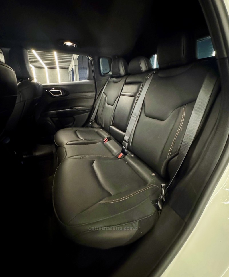 COMPASS 2.0 OVERLAND HURRICANE 4X4 TURBO GASOLINA 4P AUTOMÁTICO - 2025 - PASSO FUNDO