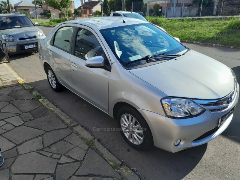 ETIOS 1.5 XLS SEDAN 16V FLEX 4P MANUAL - 2016 - NOVA PRATA