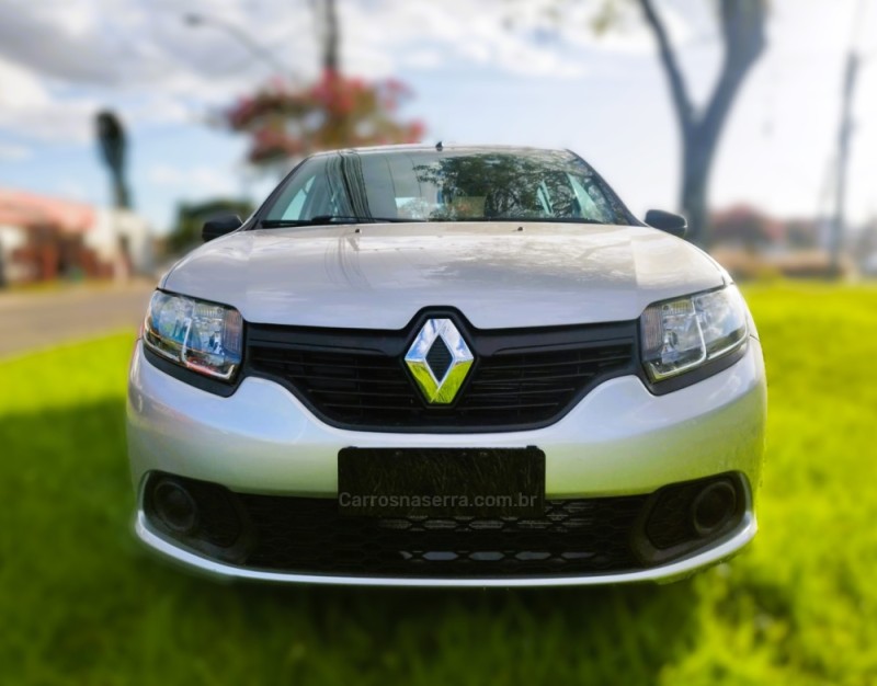 SANDERO 1.0 AUTHENTIQUE 16V FLEX 4P MANUAL - 2016 - NOVO HAMBURGO