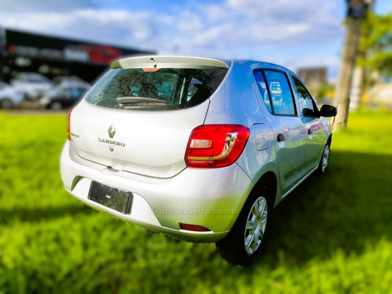 SANDERO 1.0 AUTHENTIQUE 16V FLEX 4P MANUAL - 2016 - NOVO HAMBURGO