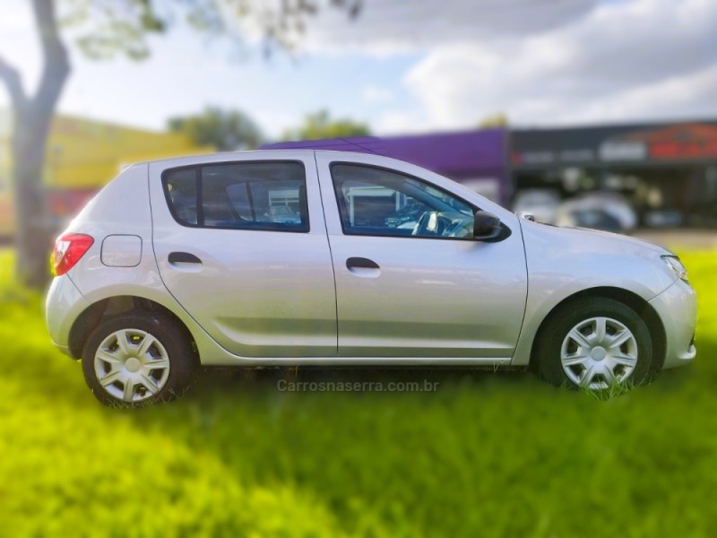SANDERO 1.0 AUTHENTIQUE 16V FLEX 4P MANUAL - 2016 - NOVO HAMBURGO