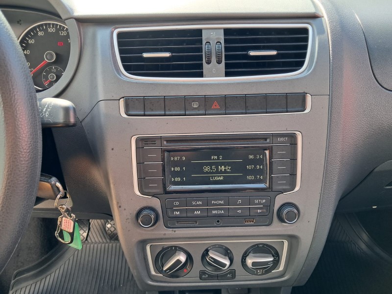 FOX 1.0 MI 8V FLEX 4P MANUAL - 2014 - CAXIAS DO SUL