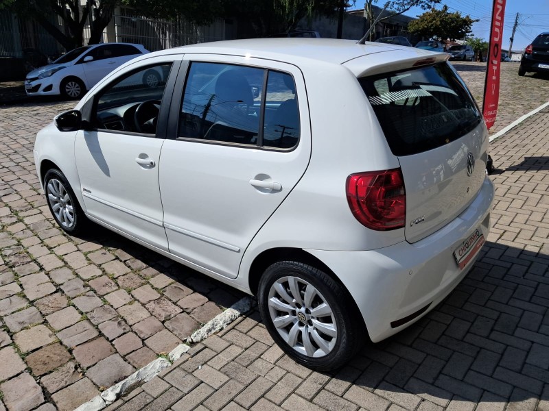 FOX 1.0 MI 8V FLEX 4P MANUAL - 2014 - CAXIAS DO SUL