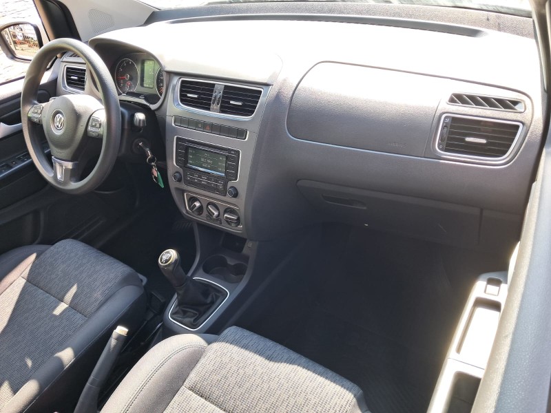 FOX 1.0 MI 8V FLEX 4P MANUAL - 2014 - CAXIAS DO SUL