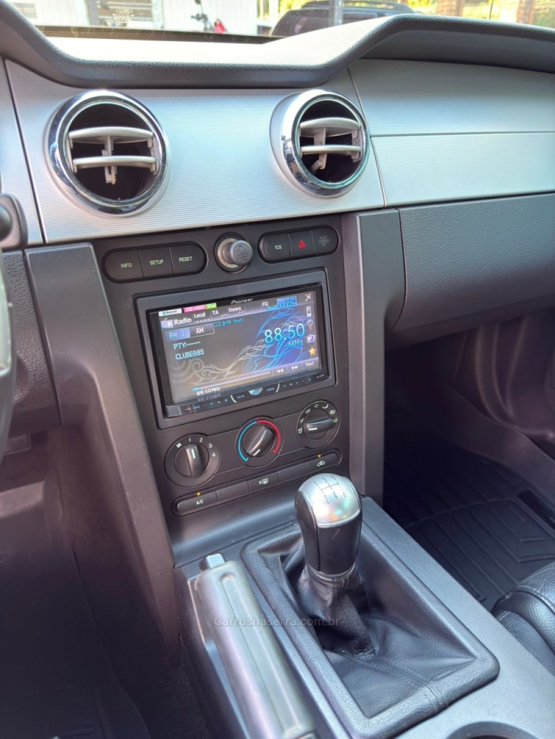 MUSTANG 4.6 GT PREMIUM COUPÉ V8 24V GASOLINA 2P MANUAL - 2007 - CANELA