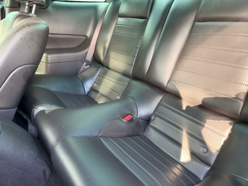 MUSTANG 4.6 GT PREMIUM COUPÉ V8 24V GASOLINA 2P MANUAL - 2007 - CANELA