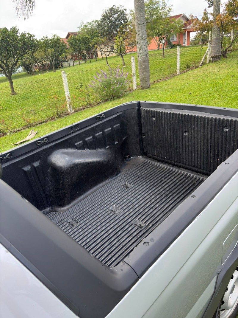 STRADA 1.4 MPI WORKING CS 8V FLEX 2P MANUAL - 2014 - FARROUPILHA