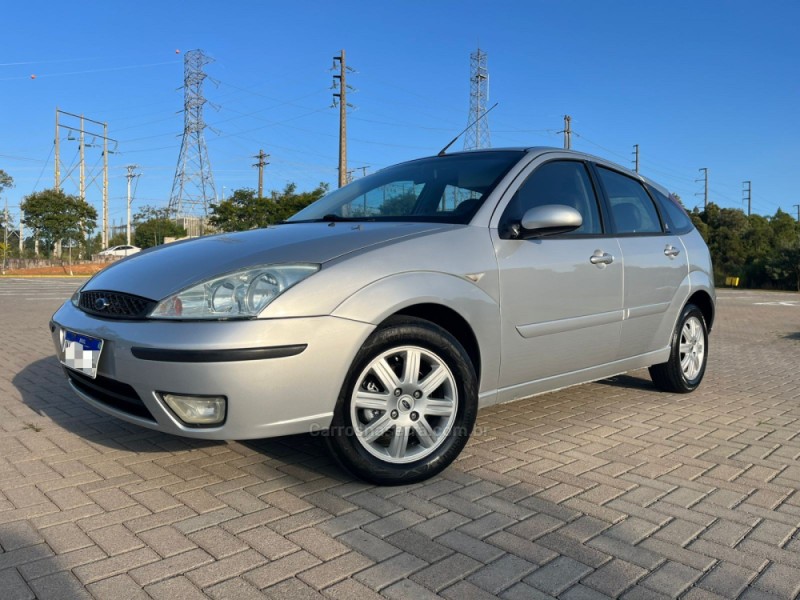 focus 2.0 ghia 16v gasolina 4p manual 2004 caxias do sul
