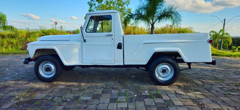F-75 2.3 4X4 PICK-UP MANUAL - 1961 - GUAPORé