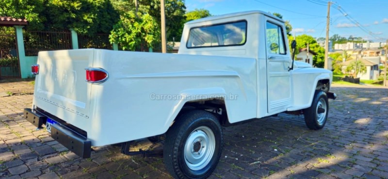 F-75 2.3 4X4 PICK-UP MANUAL - 1961 - GUAPORé