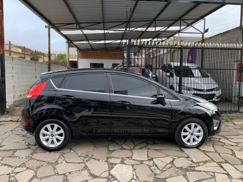 FIESTA 1.6 SE HATCH 16V FLEX 4P MANUAL - 2012 - CAXIAS DO SUL