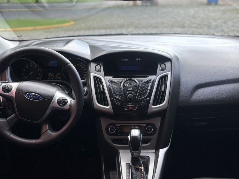 FOCUS 2.0 SE PLUS SEDAN 16V FLEX 4P AUTOMÁTICO - 2014 - FARROUPILHA