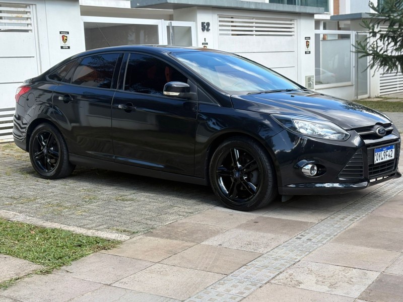 FOCUS 2.0 SE PLUS SEDAN 16V FLEX 4P AUTOMÁTICO - 2014 - FARROUPILHA