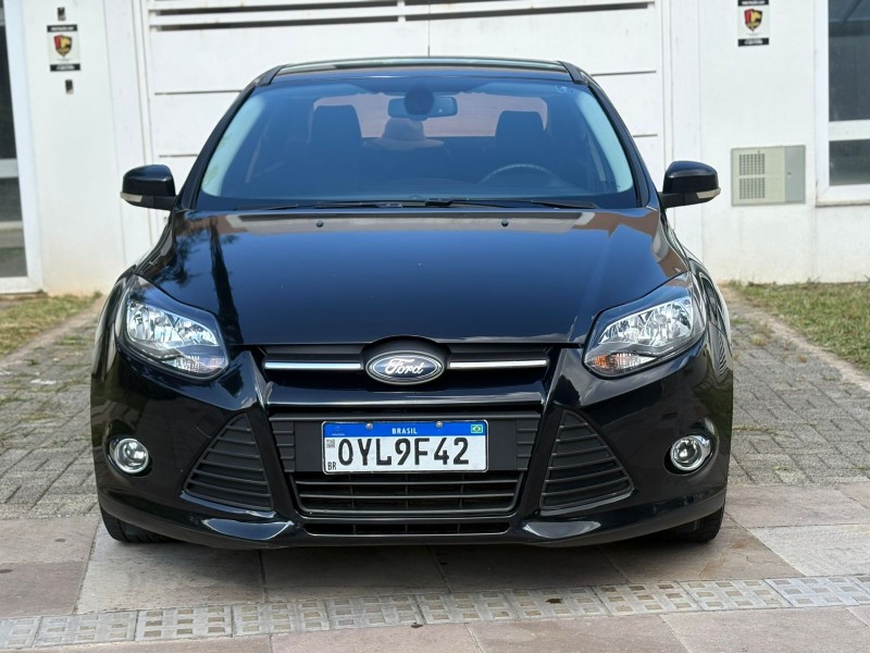 FOCUS 2.0 SE PLUS SEDAN 16V FLEX 4P AUTOMÁTICO - 2014 - FARROUPILHA