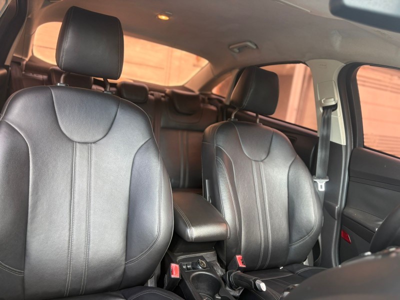 FOCUS 2.0 SE PLUS SEDAN 16V FLEX 4P AUTOMÁTICO - 2014 - FARROUPILHA