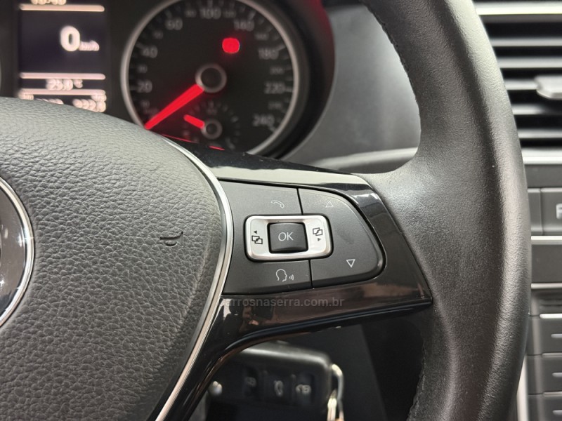 FOX 1.6 MSI HIGHLINE 16V FLEX 4P MANUAL - 2015 - SANTA CRUZ DO SUL