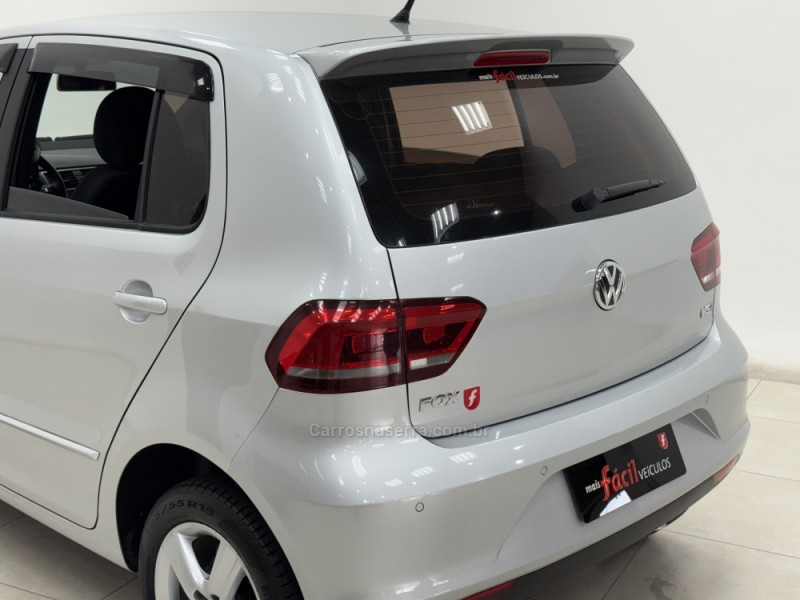 FOX 1.6 MSI HIGHLINE 16V FLEX 4P MANUAL - 2015 - SANTA CRUZ DO SUL