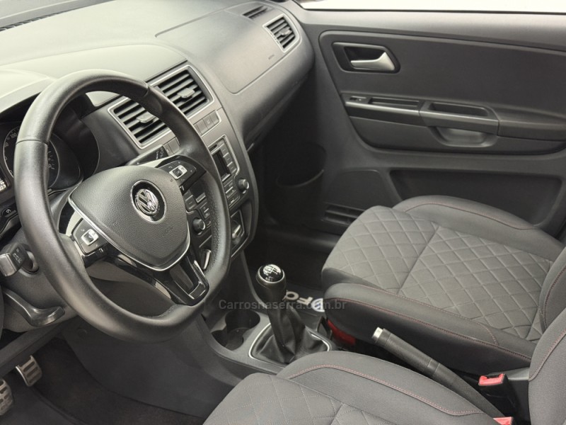 FOX 1.6 MSI HIGHLINE 16V FLEX 4P MANUAL - 2015 - SANTA CRUZ DO SUL