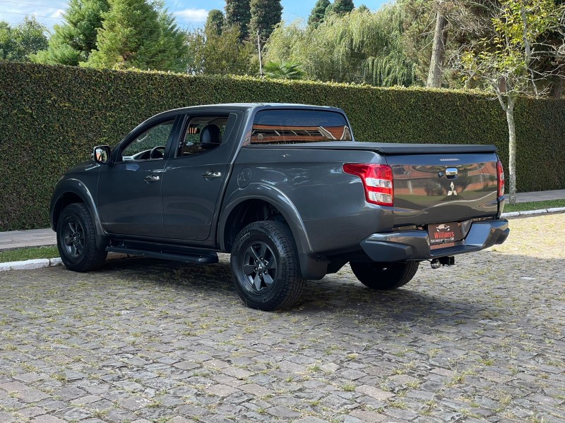 L200 TRITON 2.4 HPE-S SPORT 4X4 CD 16V DIESEL 4P AUTOMÁTICO - 2017 - FARROUPILHA