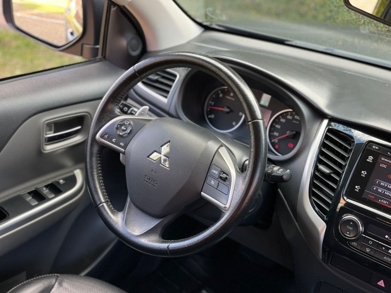 L200 TRITON 2.4 HPE-S SPORT 4X4 CD 16V DIESEL 4P AUTOMÁTICO - 2017 - FARROUPILHA