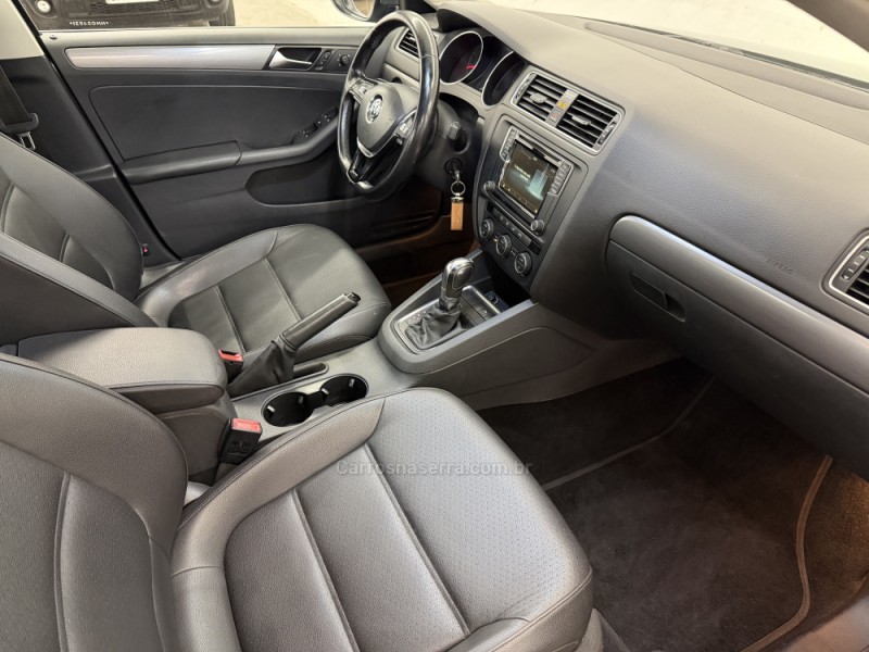JETTA 1.4 16V TSI COMFORTLINE GASOLINA 4P TIPTRONIC - 2017 - CAXIAS DO SUL