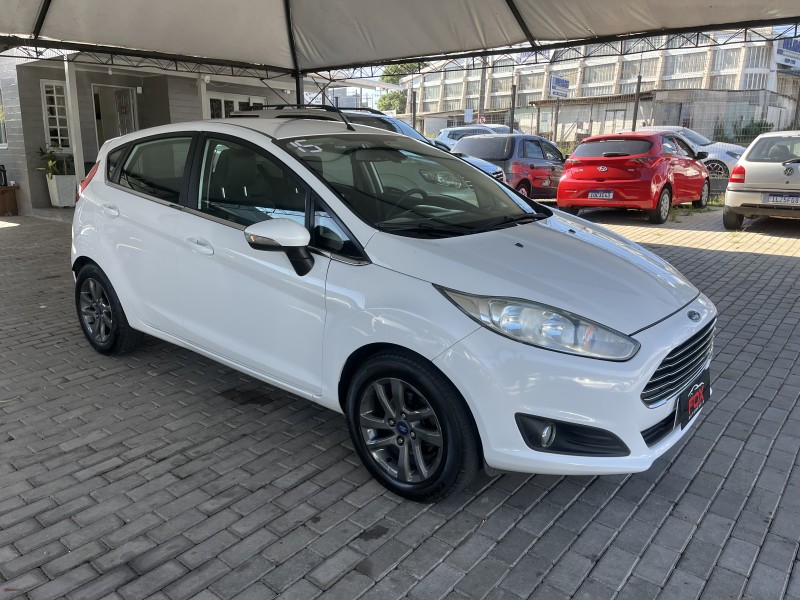 FIESTA 1.6 TITANIUM HATCH 16V FLEX 4P AUTOMÁTICO - 2015 - CAXIAS DO SUL