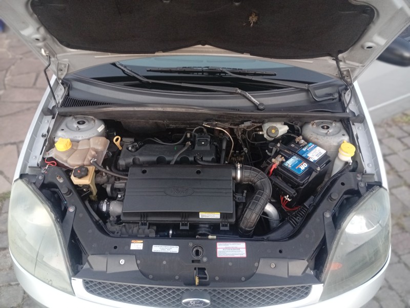 FIESTA 1.0 ROCAM HATCH 8V FLEX 4P MANUAL - 2005 - CAXIAS DO SUL