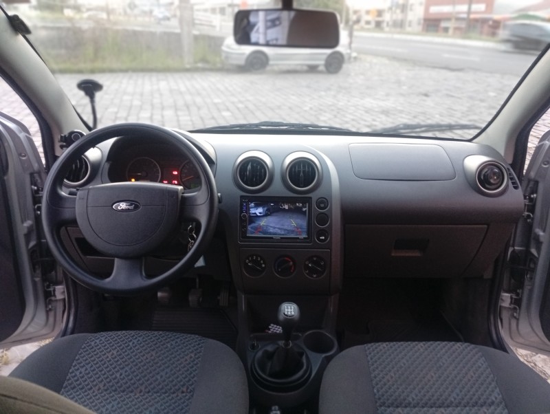 FIESTA 1.0 ROCAM HATCH 8V FLEX 4P MANUAL - 2005 - CAXIAS DO SUL