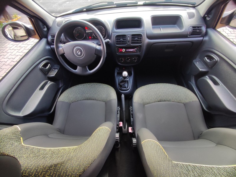 CLIO 1.0 EXPRESSION 16V FLEX 4P MANUAL - 2014 - CAXIAS DO SUL