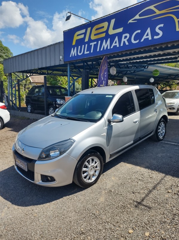 sandero 1.6 privilege 8v hi flex 4p manual 2014 vale real