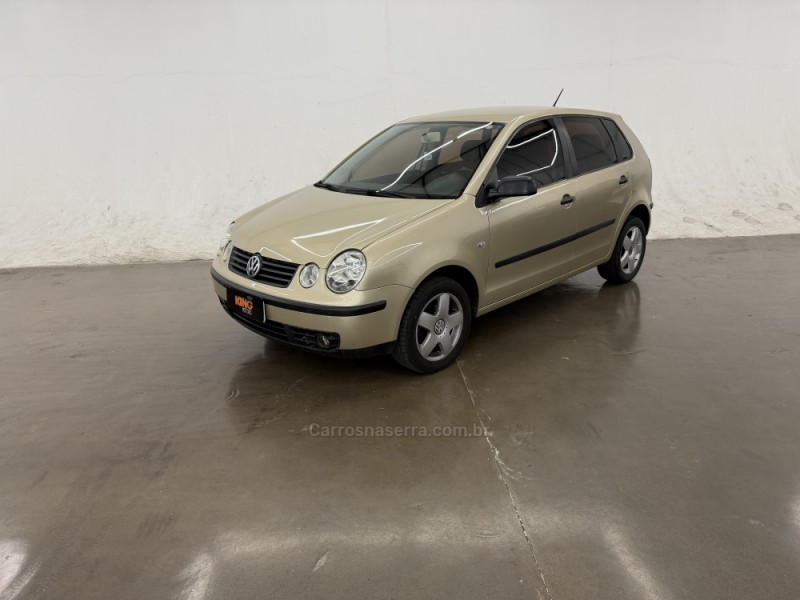 POLO 1.6 MI 8V E-FLEX 4P MANUAL - 2004 - CAXIAS DO SUL