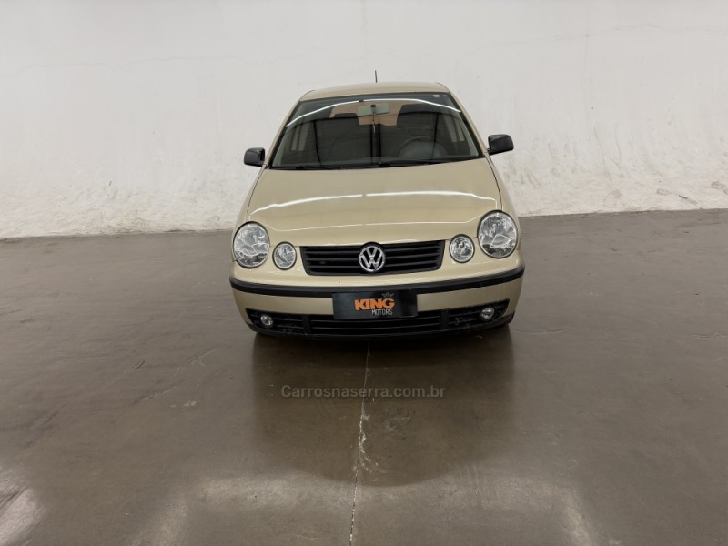 POLO 1.6 MI 8V E-FLEX 4P MANUAL - 2004 - CAXIAS DO SUL