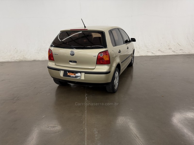 POLO 1.6 MI 8V E-FLEX 4P MANUAL - 2004 - CAXIAS DO SUL