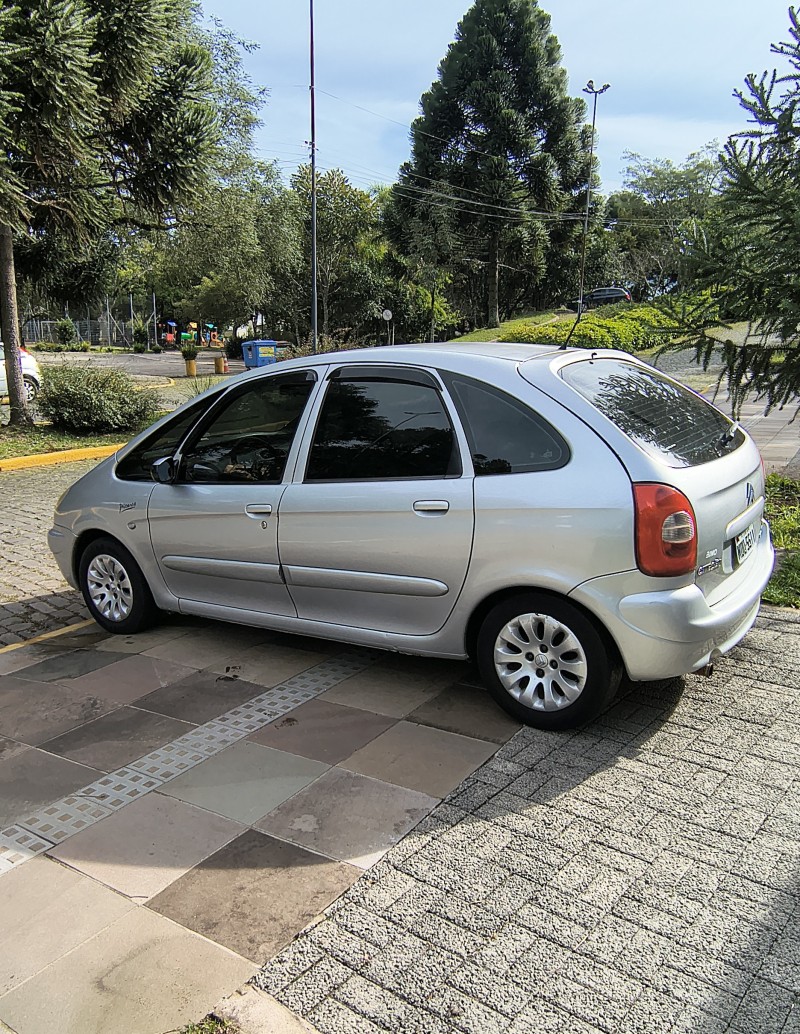 XSARA PICASSO 2.0 EXCLUSIVE 16V GASOLINA 4P MANUAL - 2003 - FARROUPILHA