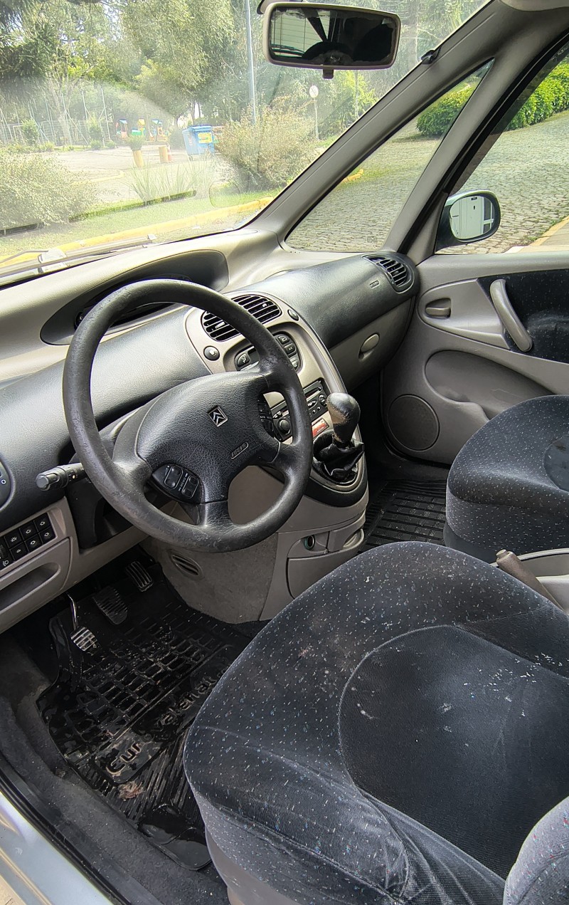 XSARA PICASSO 2.0 EXCLUSIVE 16V GASOLINA 4P MANUAL - 2003 - FARROUPILHA