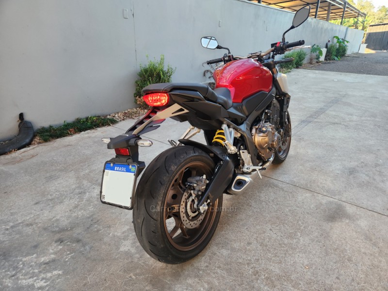 CB 650R  - 2022 - MONTENEGRO