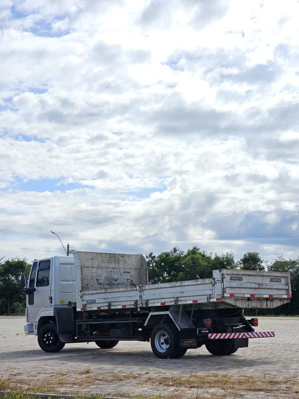 CARGO 815 E TURBO - 2011 - ANTôNIO PRADO