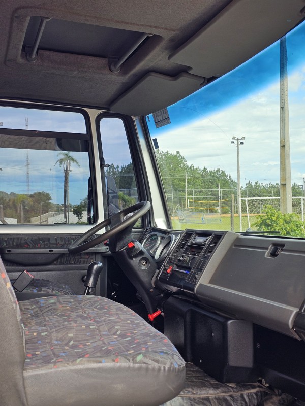 CARGO 815 E TURBO - 2011 - ANTôNIO PRADO