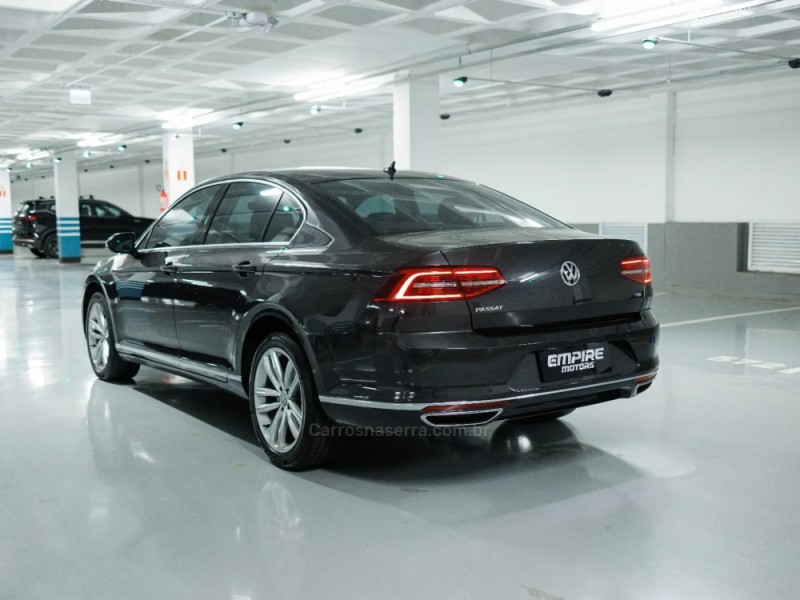 PASSAT 2.0 TSI HIGLHINE GASOLINA 4P AUTOMATIZADO - 2018 - PORTO ALEGRE