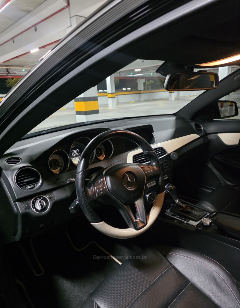 C 180 1.8 CGI COUPÉ TURBO 16V GASOLINA 2P AUTOMÁTICO - 2012 - CAXIAS DO SUL