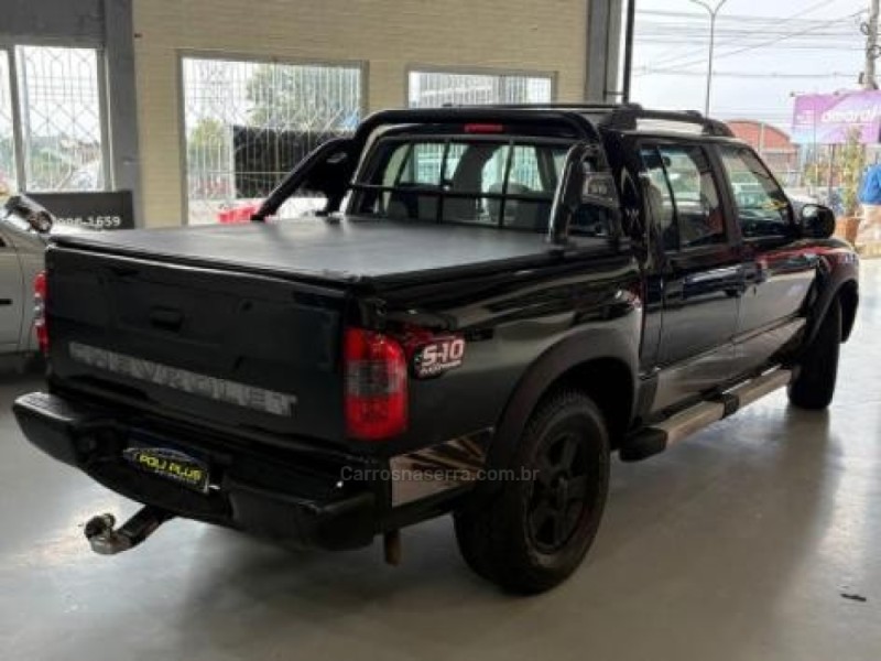 S10 2.4 MPFI RODEIO 4X2 CD 8V FLEX 4P MANUAL - 2011 - CAXIAS DO SUL