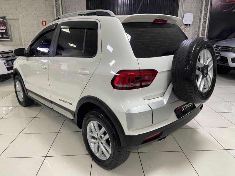 CROSSFOX 1.6 MSI FLEX 16V 4P MANUAL - 2016 - ESTâNCIA VELHA