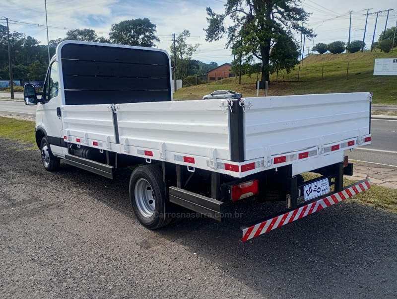 DAILY 55C16 CHASSI CABINE TURBO INTERCOOLER DIESEL 2P MANUAL - 2011 - FARROUPILHA